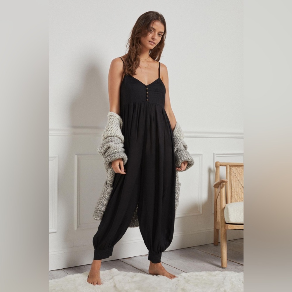 NWOT Anthropologie Vega Lounge Jumpsuit